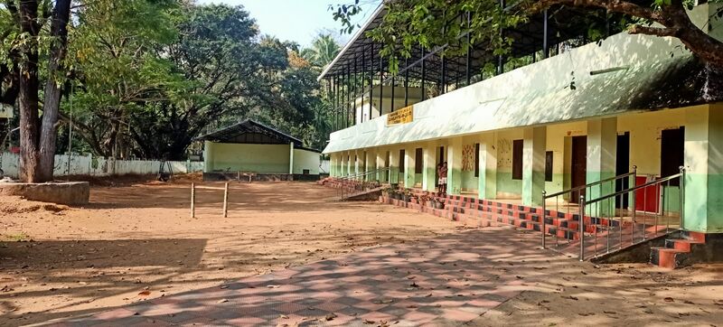 പ്രമാണം:23202 School Playground.jpeg