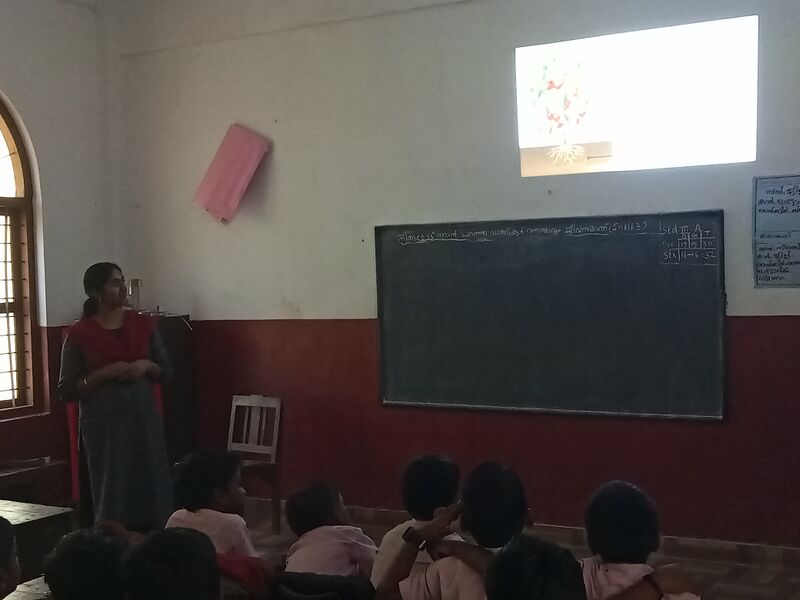 പ്രമാണം:30205 HITECH COMPUTER ROOM3.jpg