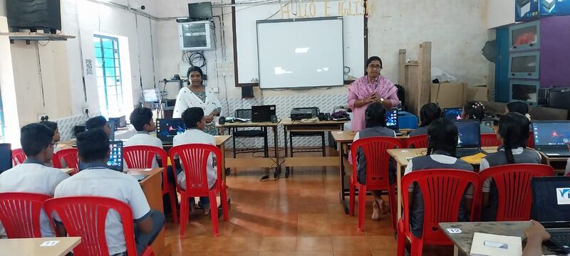 പ്രമാണം:43069 camp october 3.jpg