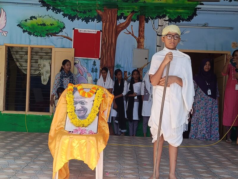 പ്രമാണം:43240 gandhi25.3.jpg