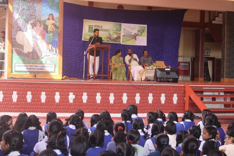 പ്രമാണം:13006 environment2.jpg