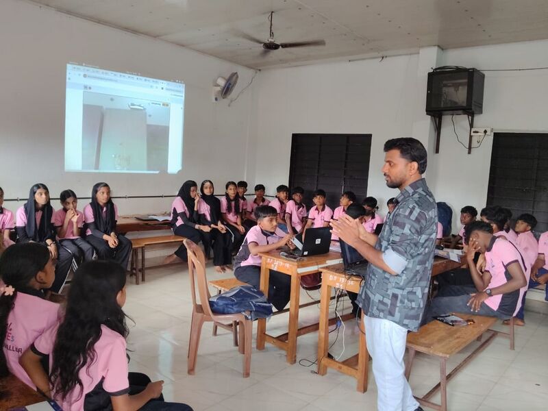 പ്രമാണം:18139 camp.jpg