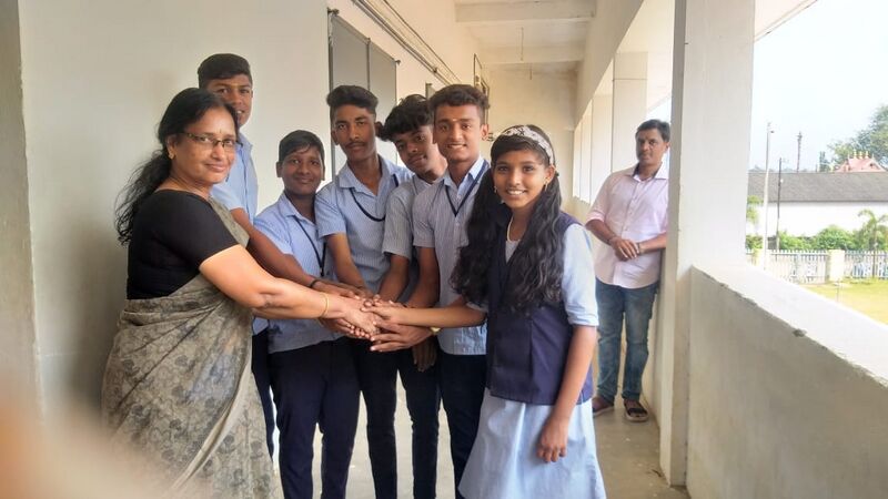 പ്രമാണം:21060-NJANGAL ORUMICH.jpg