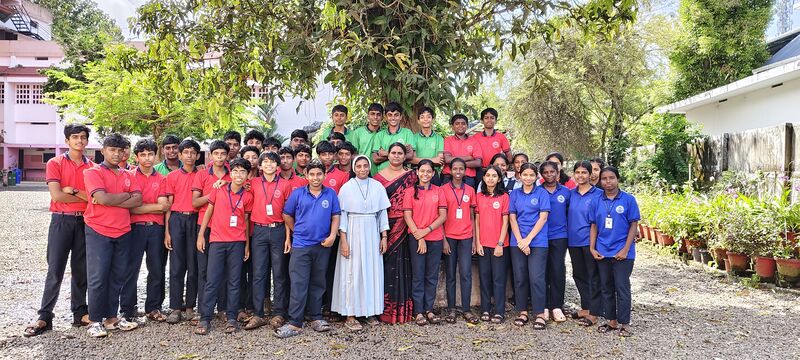 പ്രമാണം:23009 LK group2024-2027.jpg