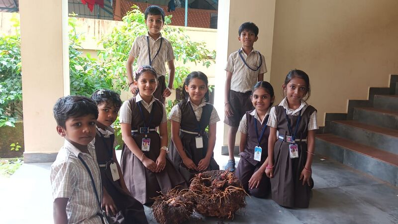 പ്രമാണം:23457 vilaveduppu.jpeg