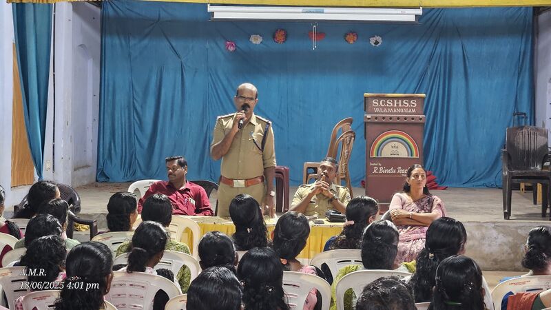 പ്രമാണം:34041 dr2.jpg