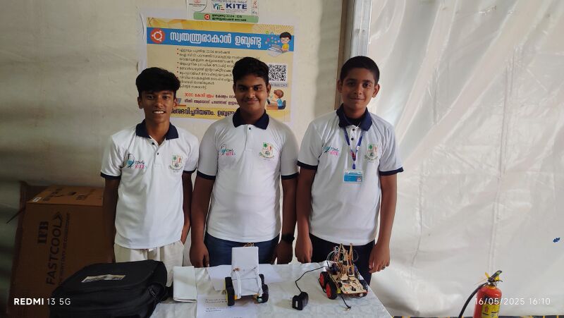 പ്രമാണം:37001-LK-Ente Keralam-7.jpg