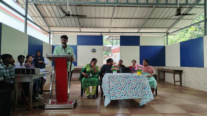 പ്രമാണം:42069 school parliament2502.jpg