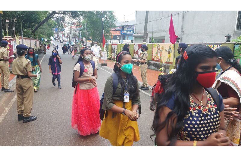 പ്രമാണം:BS21 TVM 42042 1.jpg