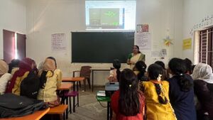 HIGH TECH CLASS 2 kOTT TIR 19782-2.jpg