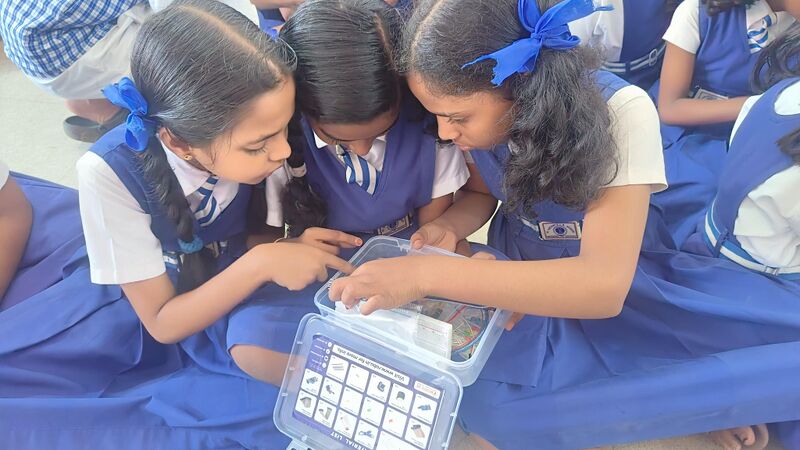 പ്രമാണം:16002 robotraing 6.jpg