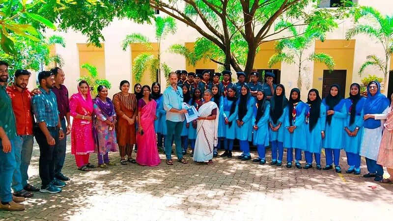 പ്രമാണം:19010 24-25 53.jpg