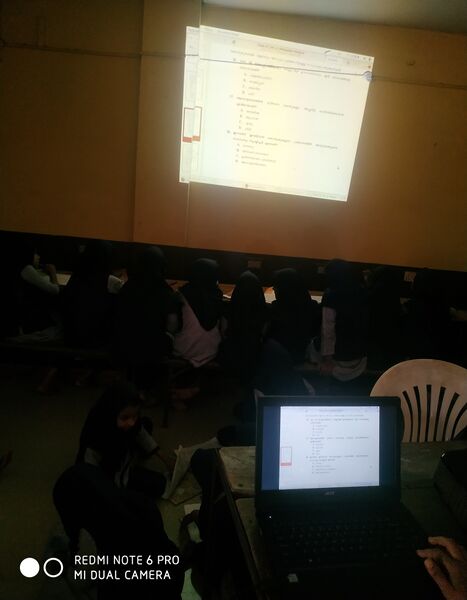 പ്രമാണം:19875 hitech-class.jpg