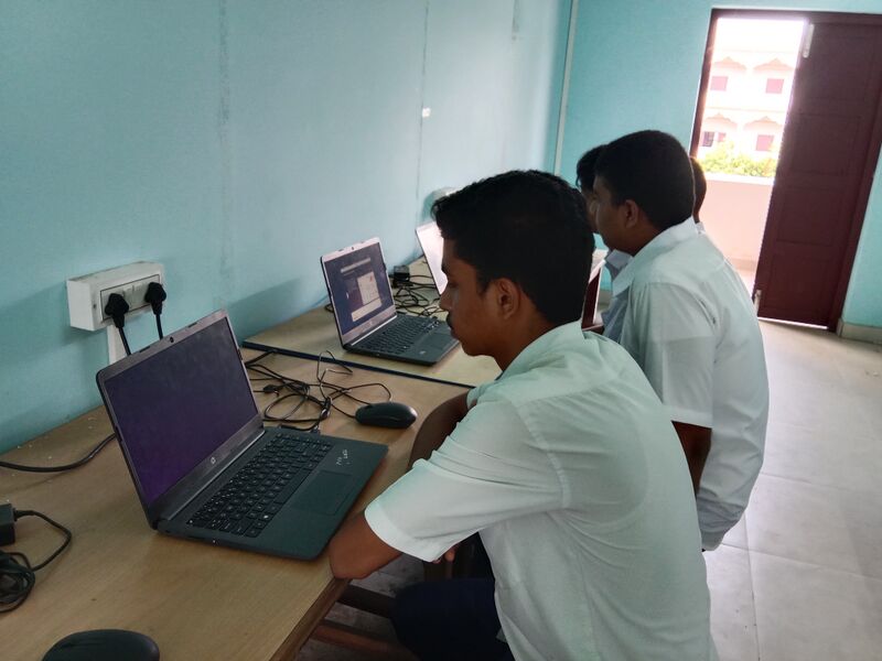 പ്രമാണം:21072 Batch 2023-26.OS Installation.5.jpg