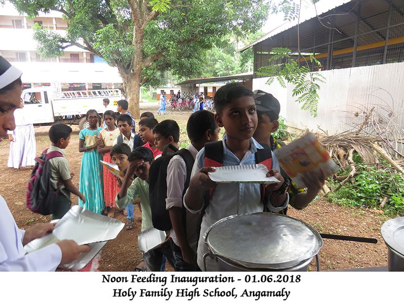 പ്രമാണം:25024noonfeed (1).JPG