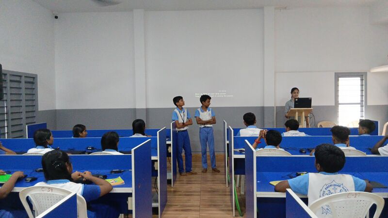 പ്രമാണം:35052 FFclass by LK 3.jpg