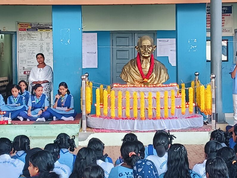 പ്രമാണം:42071 INDEPENDENCE DAY.jpg