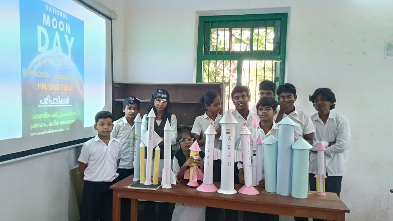 പ്രമാണം:43052 rockets25.jpg