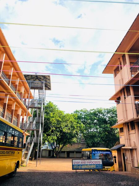 പ്രമാണം:48470 school.jpeg