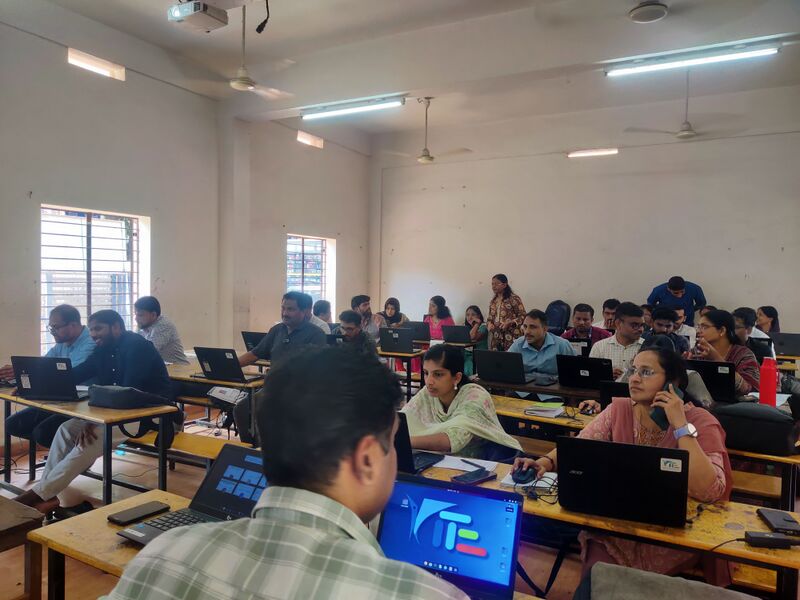 പ്രമാണം:Drcmlp tb 92.jpg