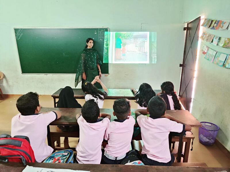 പ്രമാണം:HIGH TECH 2.jpeg