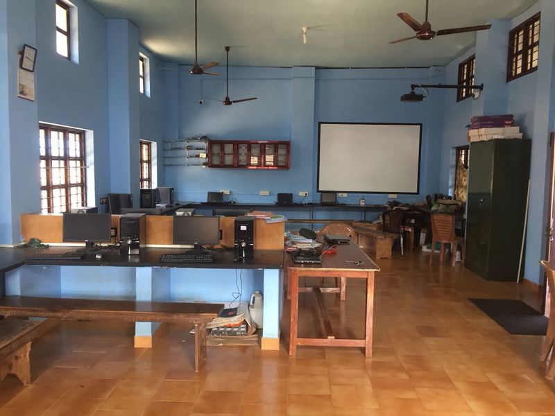 പ്രമാണം:It lab 1.jpeg