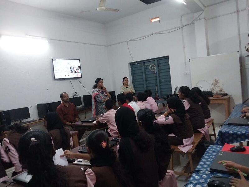 പ്രമാണം:11069 hitech classes.jpg