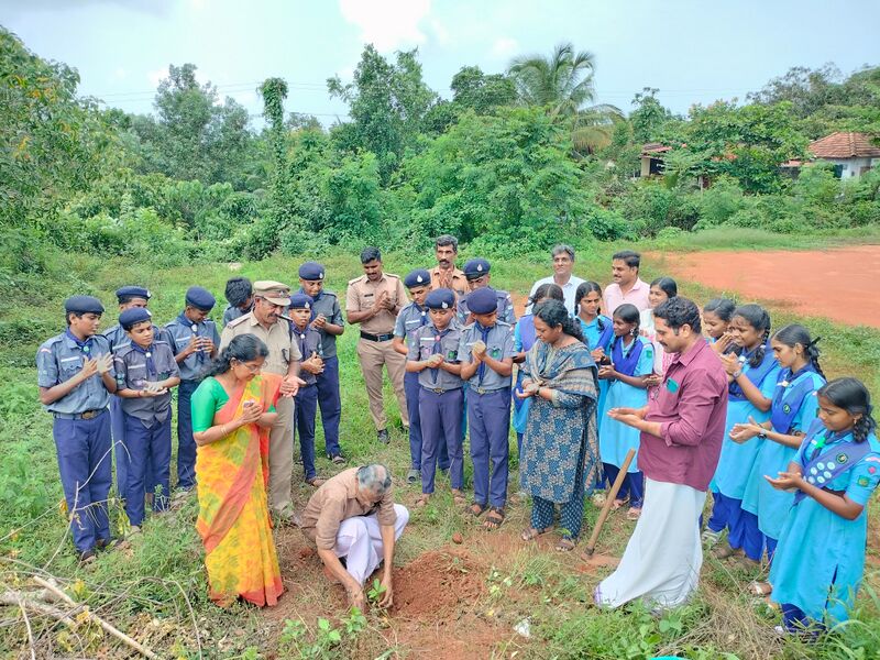 പ്രമാണം:12032 IMG1.jpg