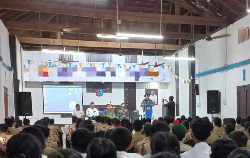 പ്രമാണം:14014-hitech presentation.jpeg