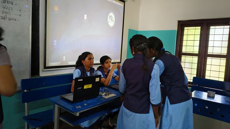 പ്രമാണം:15019 robotic fest 1.jpg