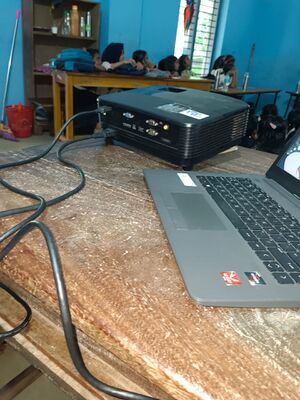 19633hitech laptop.jpg