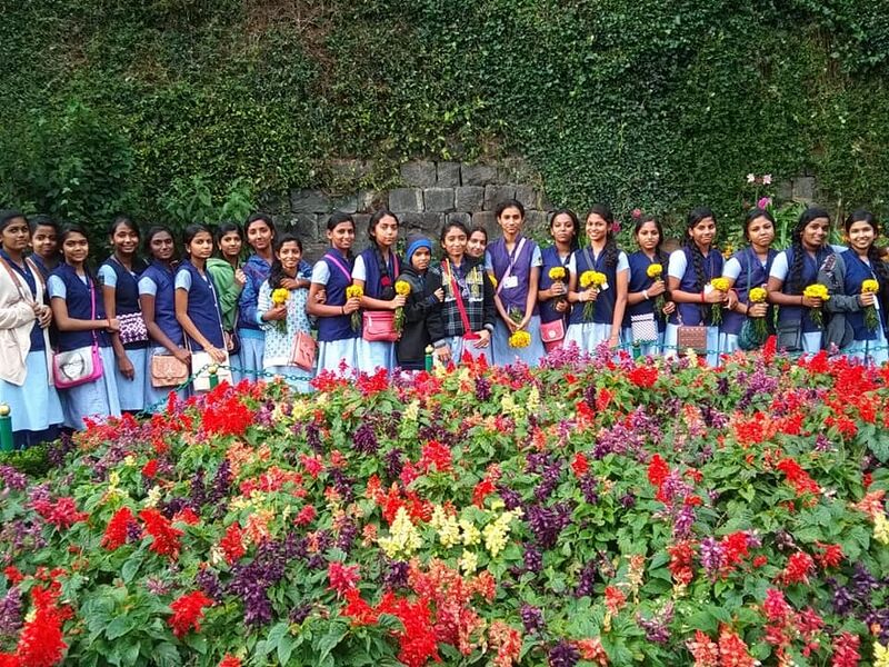 പ്രമാണം:22071 ടൂർ 1.jpg