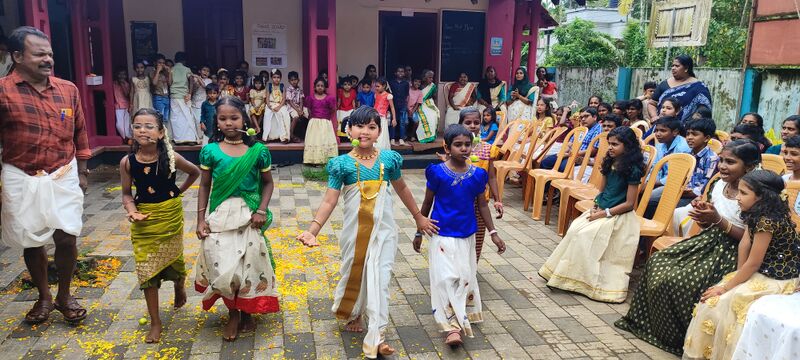 പ്രമാണം:23458-TSR- Onaghosham.jpg