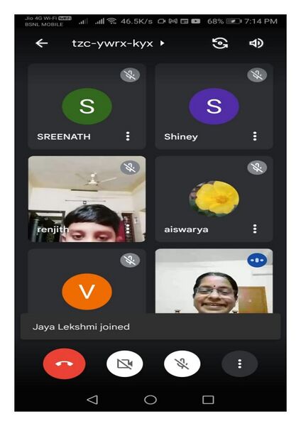 പ്രമാണം:38325 onlineclass.jpg