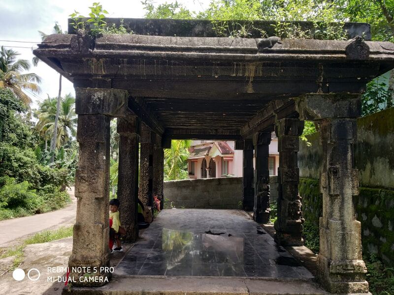 പ്രമാണം:42011 sam kamandapam.jpg