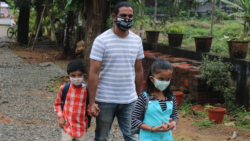 പ്രമാണം:BS21 EKM 28046 1.jpg