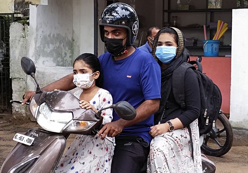 പ്രമാണം:BS21 KKD 16570 3.resized.jpg