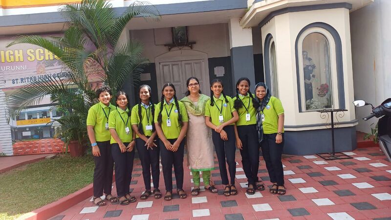 പ്രമാണം:LK GIRL GROUP PHOTO.jpg