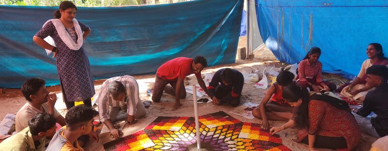 പ്രമാണം:Onam a 35052.jpg