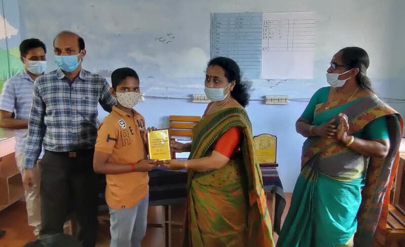 പ്രമാണം:Svd quiz2.jpeg