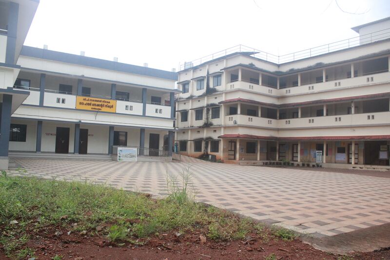 പ്രമാണം:13094 school main view 1.JPG