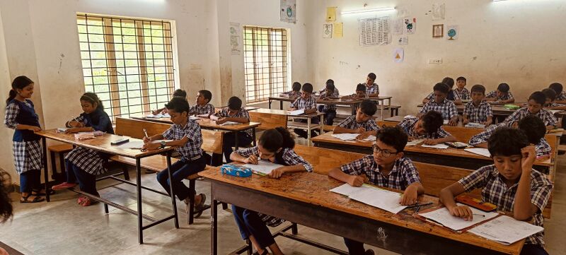 പ്രമാണം:23051 up class.jpg