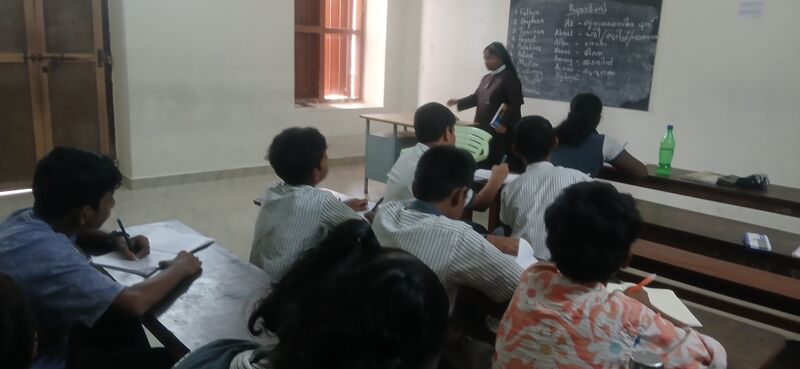 പ്രമാണം:26036 remedial class 2026 april.jpg