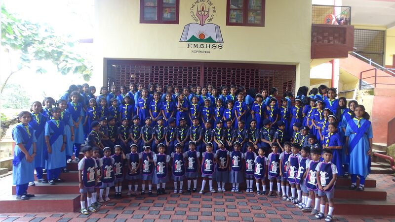 പ്രമാണം:29040-Guiding Scarf Day-1.jpg