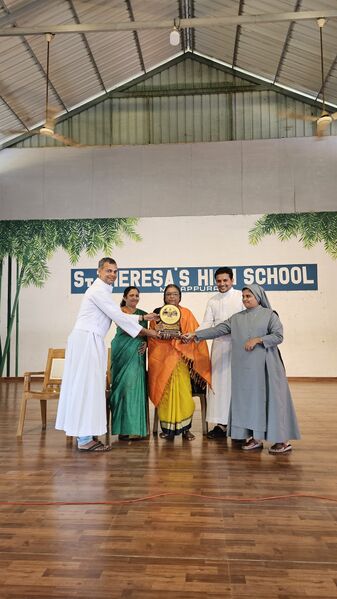 പ്രമാണം:34035 hi tech 4 .jpg