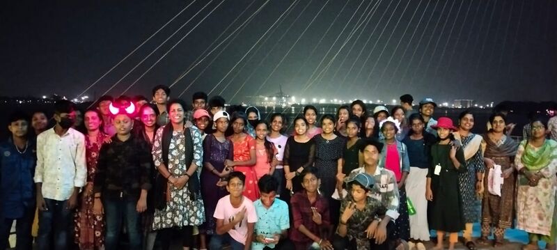 പ്രമാണം:42050 tour3.jpg