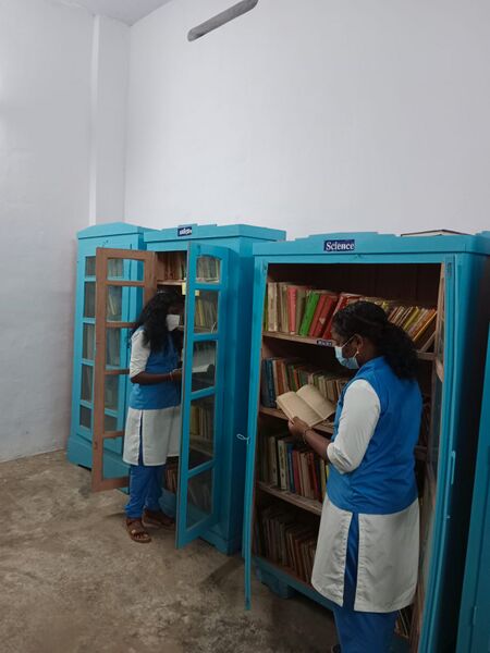 പ്രമാണം:44018 l4.jpg