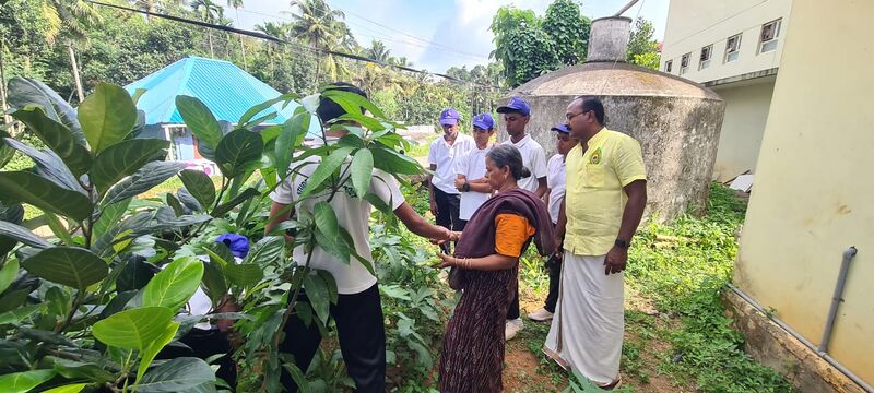 പ്രമാണം:44029 2491.jpg