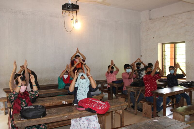 പ്രമാണം:BS21 KLM 39007 1.jpg