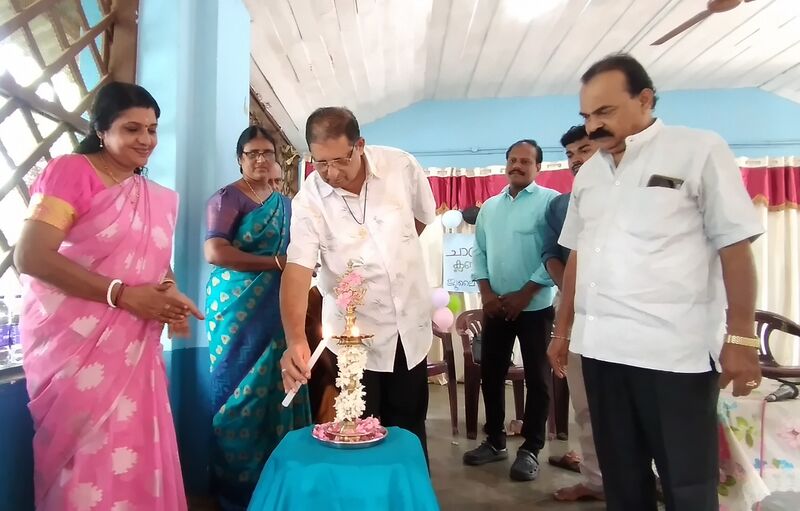 പ്രമാണം:Chandradinam holycross1.jpg